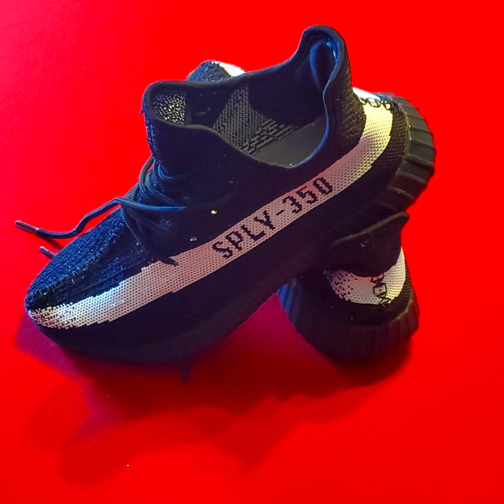 Yeezy 350 Oreos